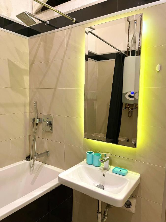 بودابست Pearl Lux Residency - Finn Sauna & Steam Room المظهر الخارجي الصورة