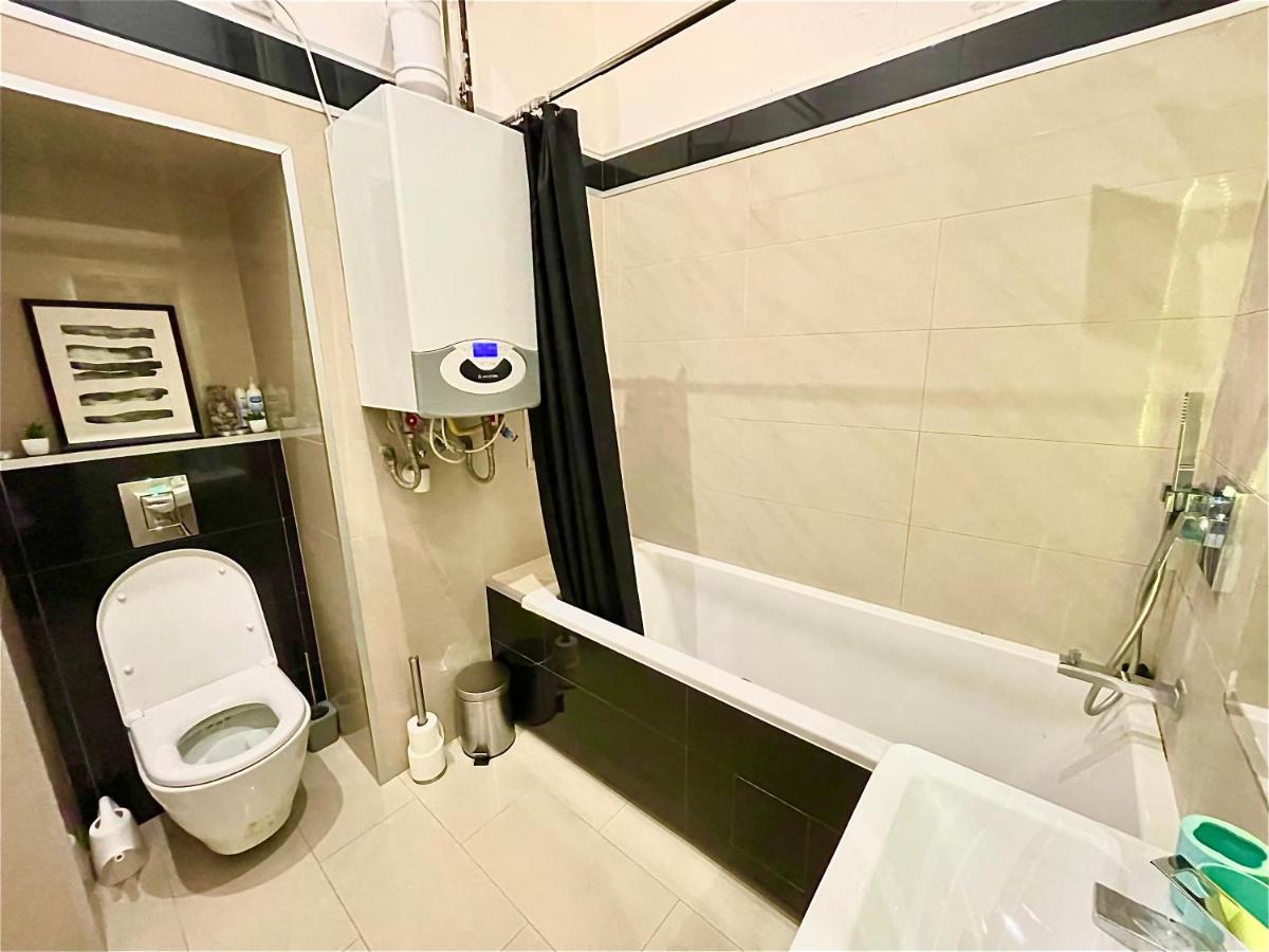 بودابست Pearl Lux Residency - Finn Sauna & Steam Room المظهر الخارجي الصورة