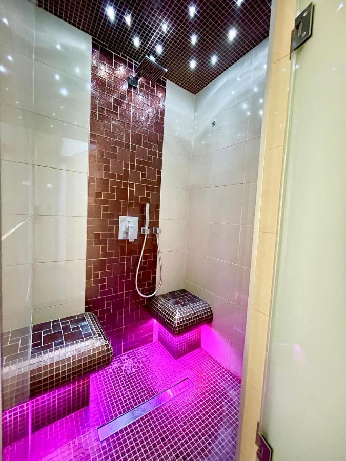 بودابست Pearl Lux Residency - Finn Sauna & Steam Room المظهر الخارجي الصورة