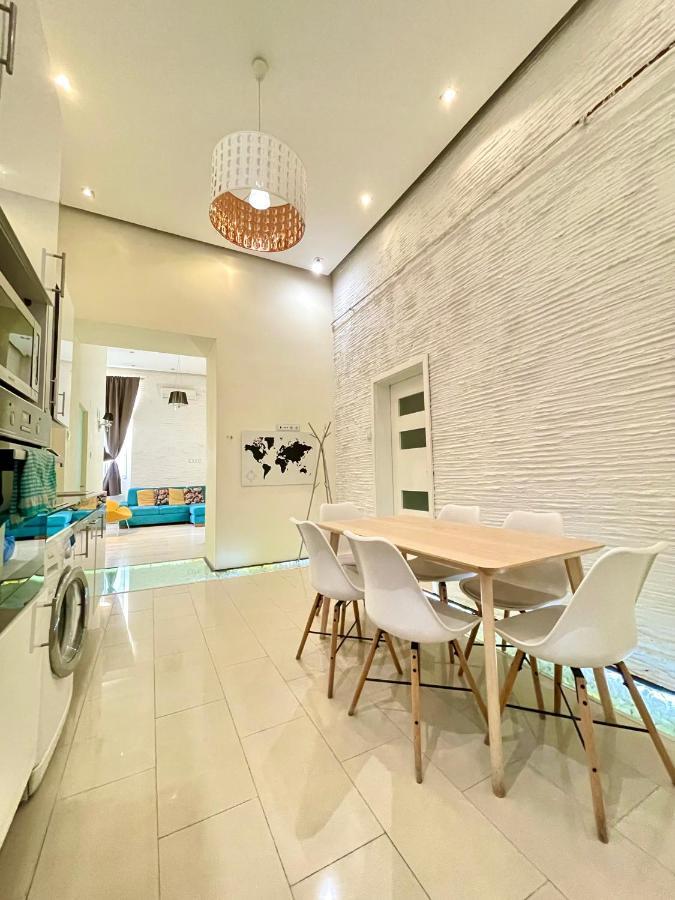 بودابست Pearl Lux Residency - Finn Sauna & Steam Room المظهر الخارجي الصورة